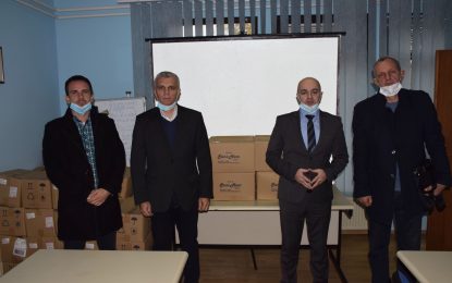 Javna ustanova „Vode Srpske“ donirala dezinfekciona sredstva osnovnim i srednjim školama u Bijeljini