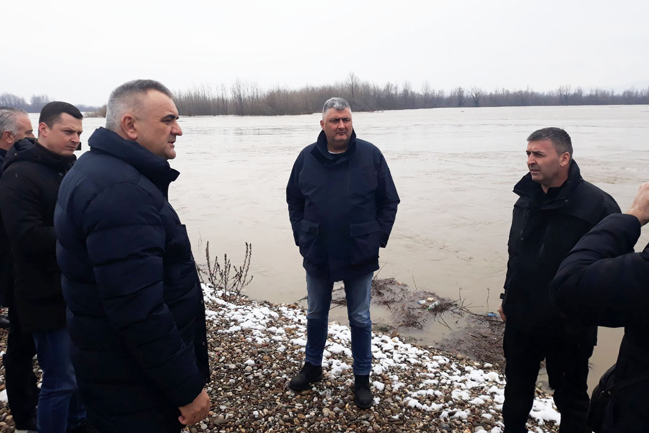 Министар Минић у Семберији: Захваљујући благовременој реакцији избјегнута већа штета од поплава