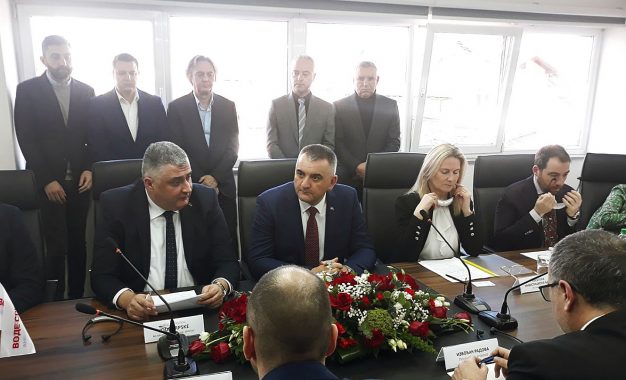 Potpisani ugovori za šest mjera zaštite od poplava u Republici Srpskoj