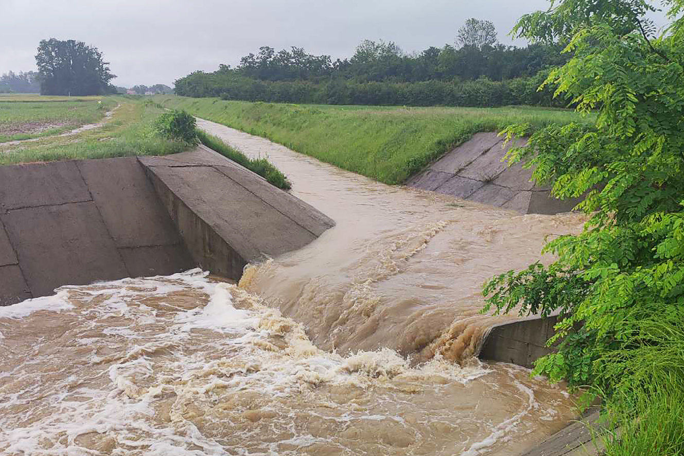 Опрез: Могућност изливања бујичних водотока и у наредним данима