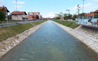 Смањење протока воде кроз канал Дашница у Бијељини
