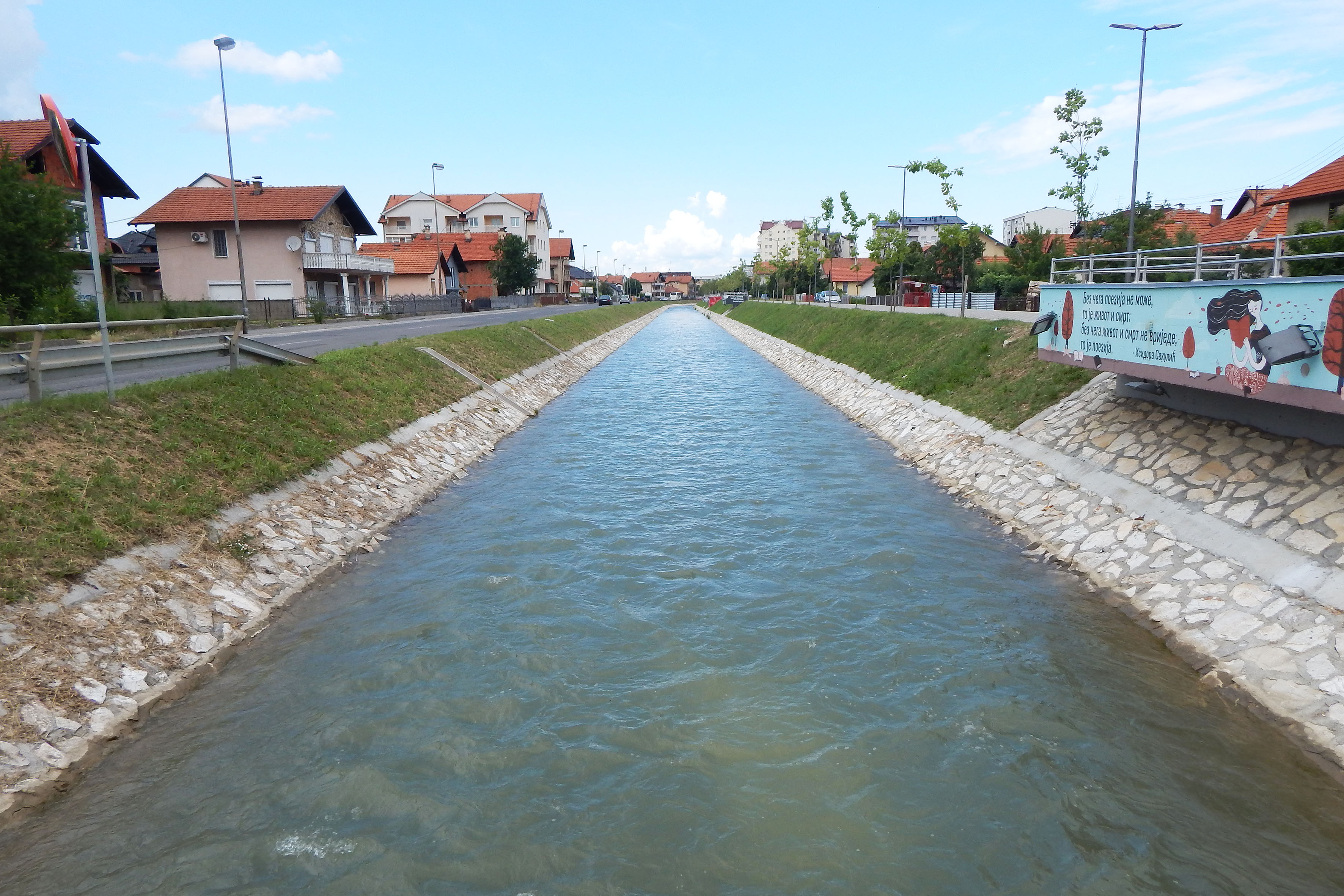 Smanjenje protoka vode kroz kanal Dašnica u Bijeljini