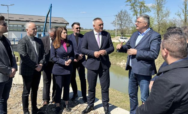 Bijeljina: Obilazak završene dionice drinskog nasipa