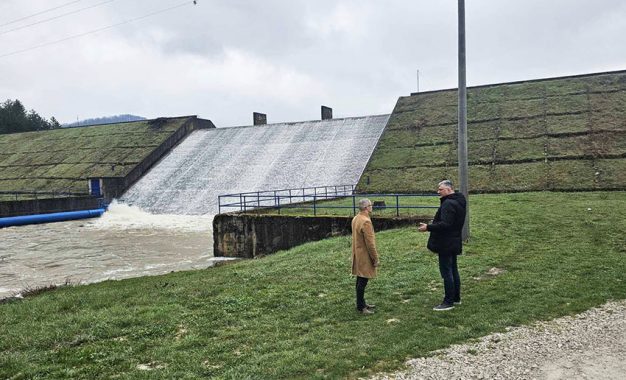 Прњавор: Директор Миловановић и градоначелник Томаш обишли брану Дренова